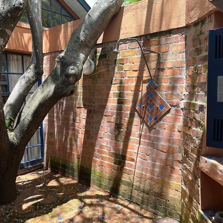 Weaver Cottages Harare Buitenkant foto