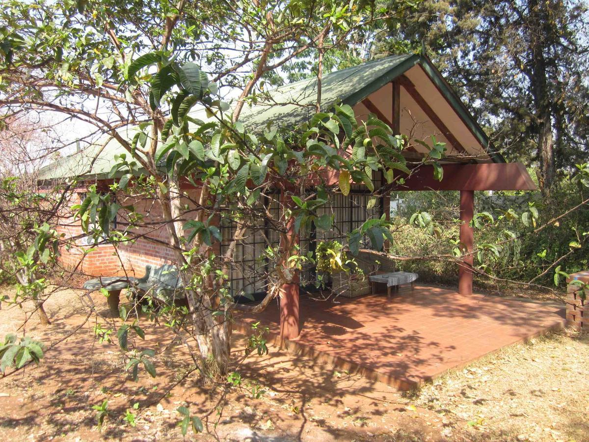 Weaver Cottages Harare Buitenkant foto